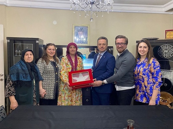 Giresun Valisi ve Eşinden Şehit Ailesine Anlamlı Ziyaret!