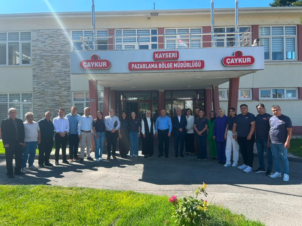 ÇAYKUR Genel Müdürü Yusuf Ziya Alim, Kayseri'de Pazarlama Toplantısına Katıldı